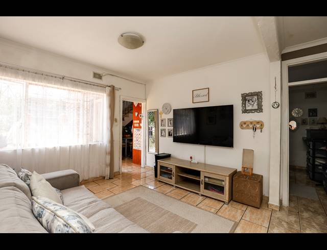 3 BEDROOM HOUSE FOR SALE IN KENVILLE